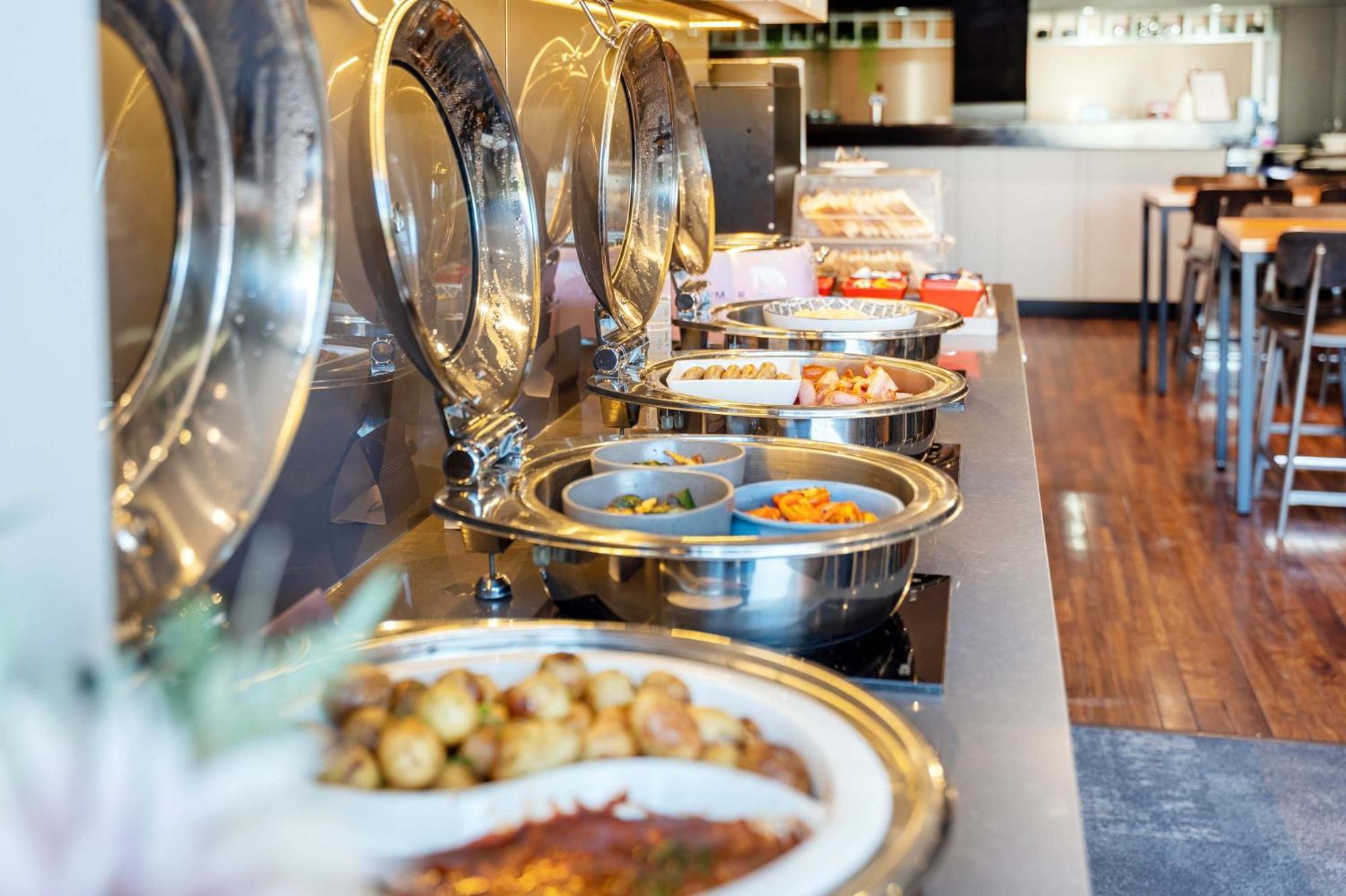 Mantra On Northbourne Aparthotel Canberra Luaran gambar